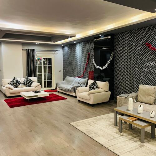 شقه مميزه في النخيل
